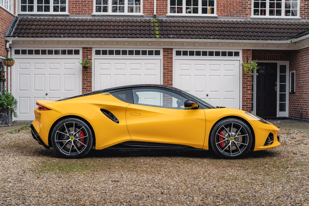 2022 Lotus Emira - Image 5 of 31