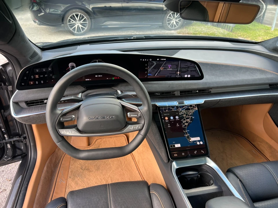 2022 Lucid Air - Image 18 of 21