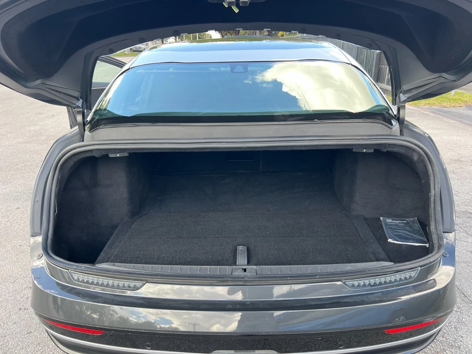 2022 Lucid Air - Image 17 of 21