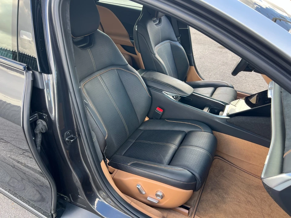 2022 Lucid Air - Image 15 of 21
