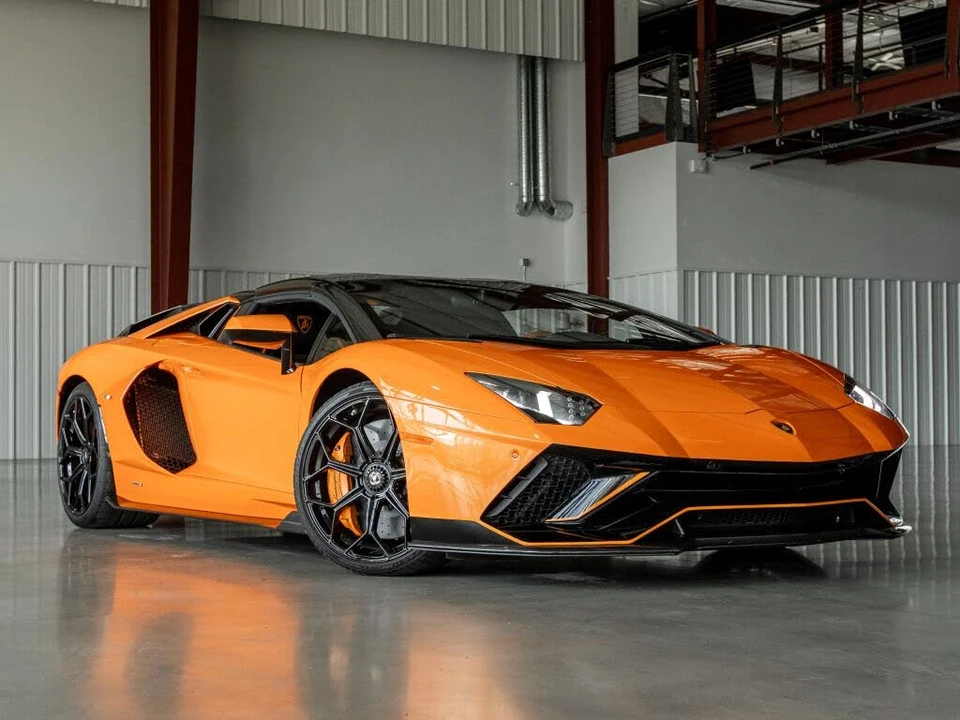 2022 Lamborghini Aventador LP780-4 Ultimae - Image 2 of 31