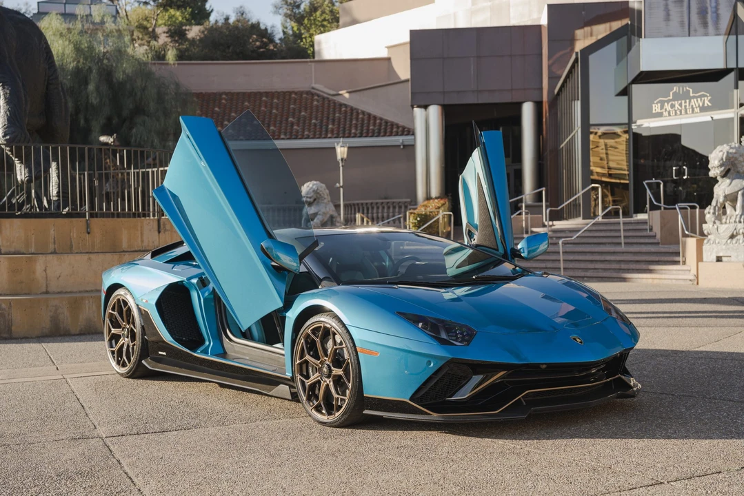 2022 Lamborghini Aventador LP780-4 Ultimae - Image 2 of 31