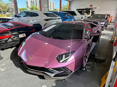 2022 Lamborghini Aventador Ultimae Coupe 2D