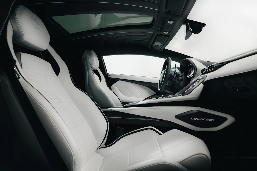 2022 Lamborghini Countach LPI 800-4 - Image 3 of 4