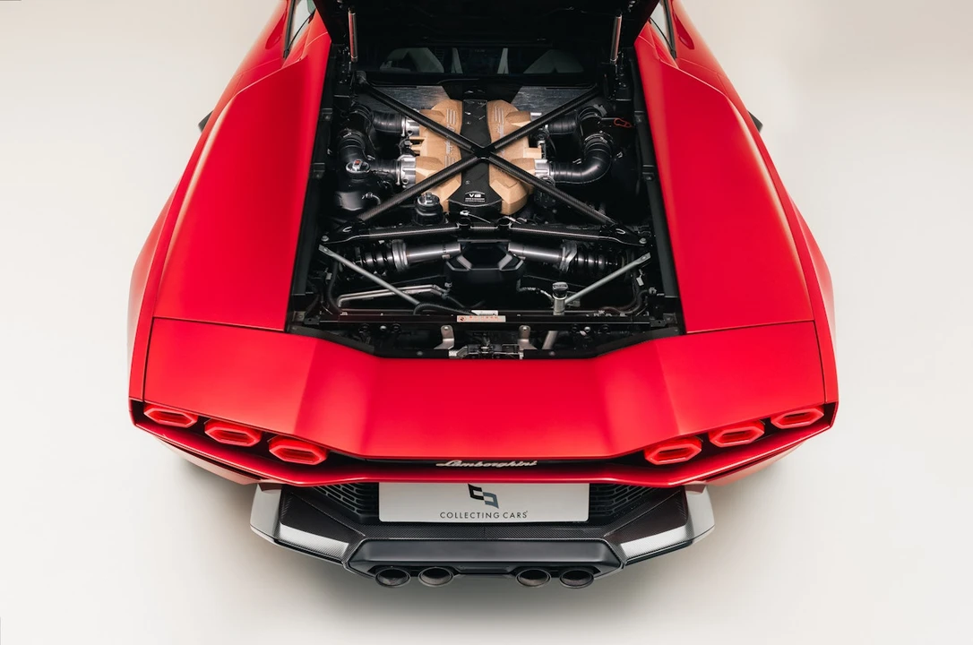 2022 Lamborghini Countach LPI 800-4 - Image 4 of 4