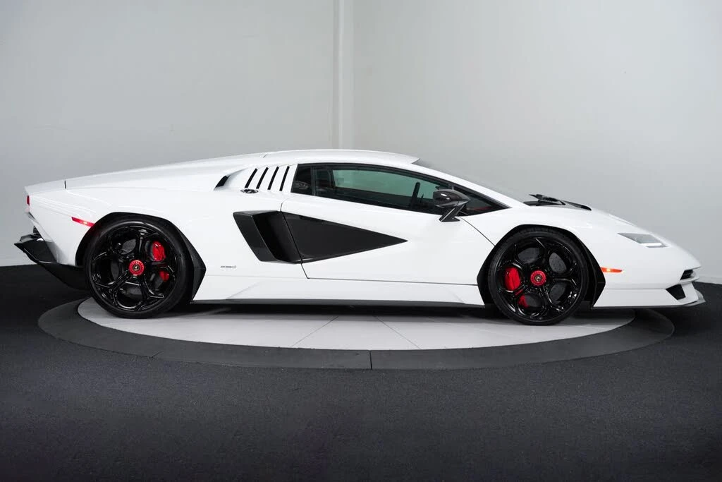 2022 Lamborghini Countach LPI 800-4 - Image 11 of 31
