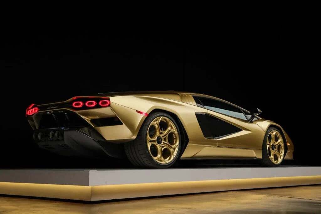 2022 Lamborghini Countach LPI 800-4 - Image 10 of 27