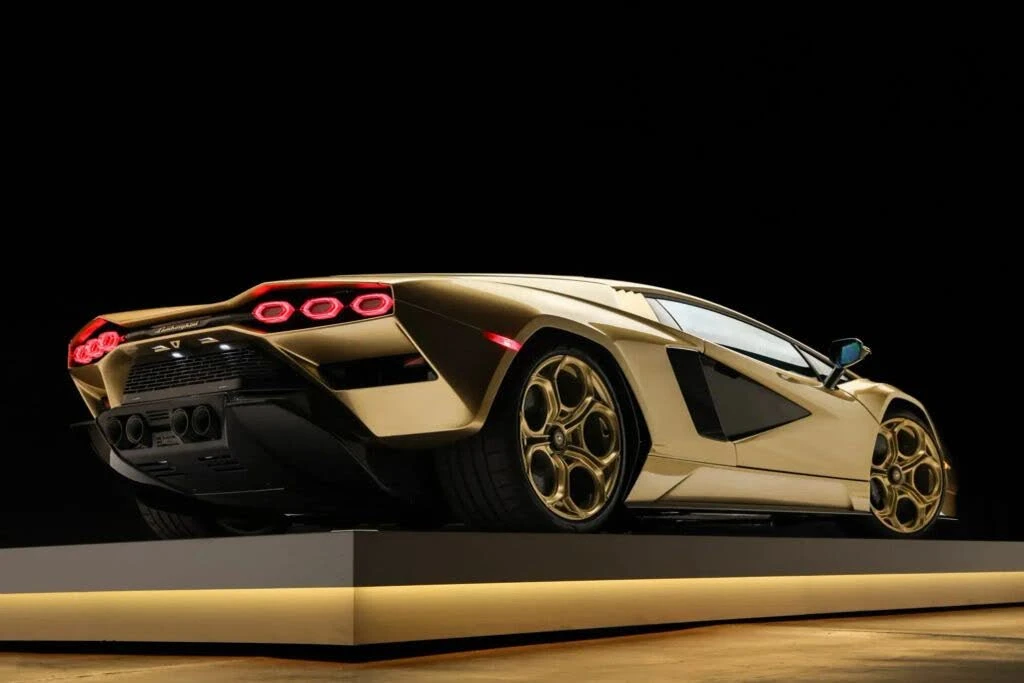 2022 Lamborghini Countach LPI 800-4 - Image 11 of 27