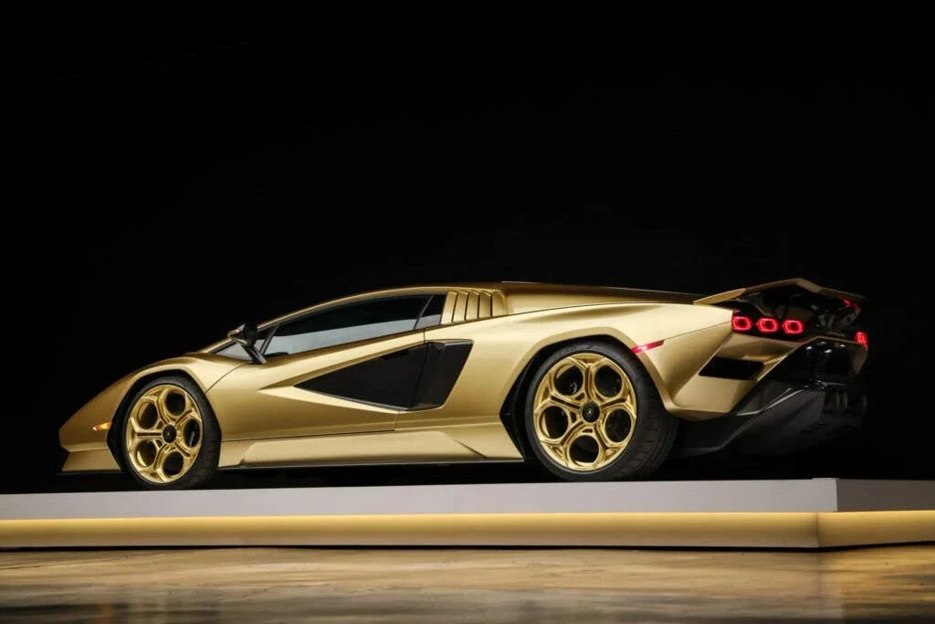 2022 Lamborghini Countach LPI 800-4 - Image 15 of 27