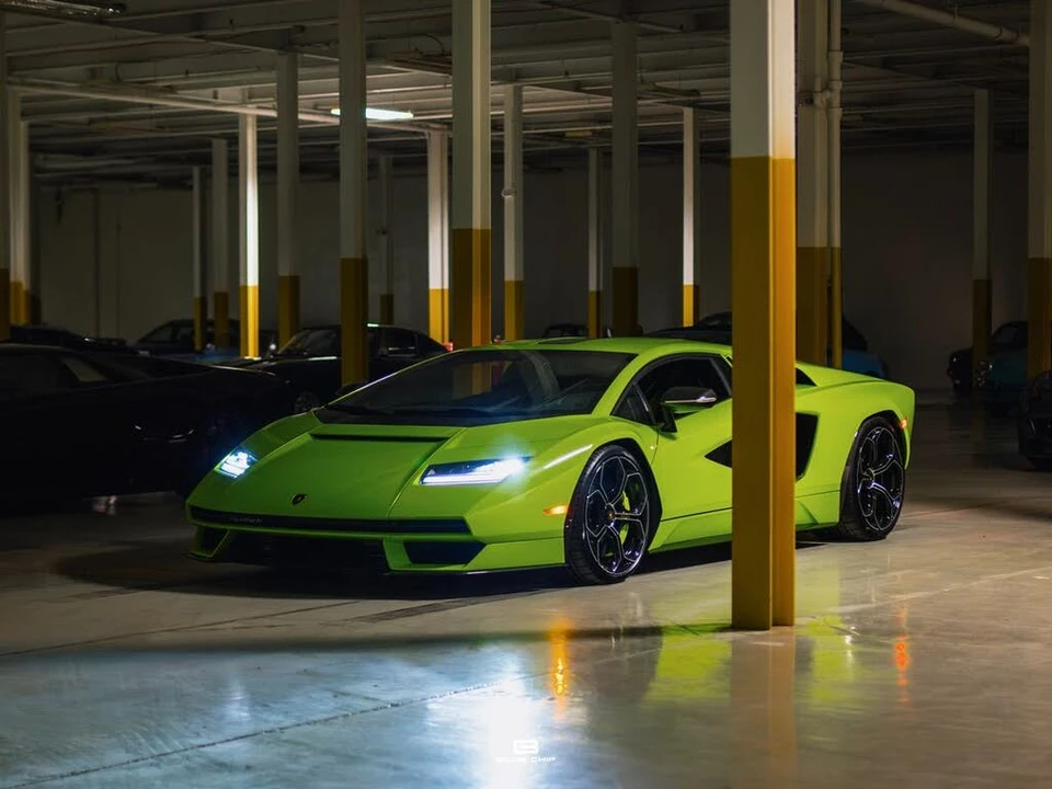 2022 Lamborghini Countach LPI 800-4 - Image 2 of 9