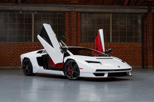 2022 Lamborghini Countach LPI 800-4