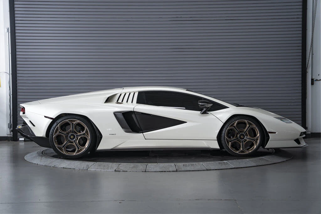 2022 Lamborghini Countach LPI 800-4 - Image 6 of 31