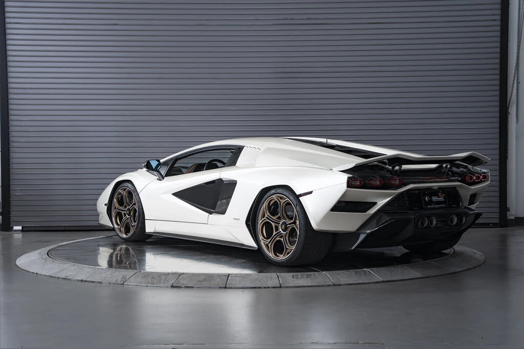 2022 Lamborghini Countach LPI 800-4 - Image 11 of 31