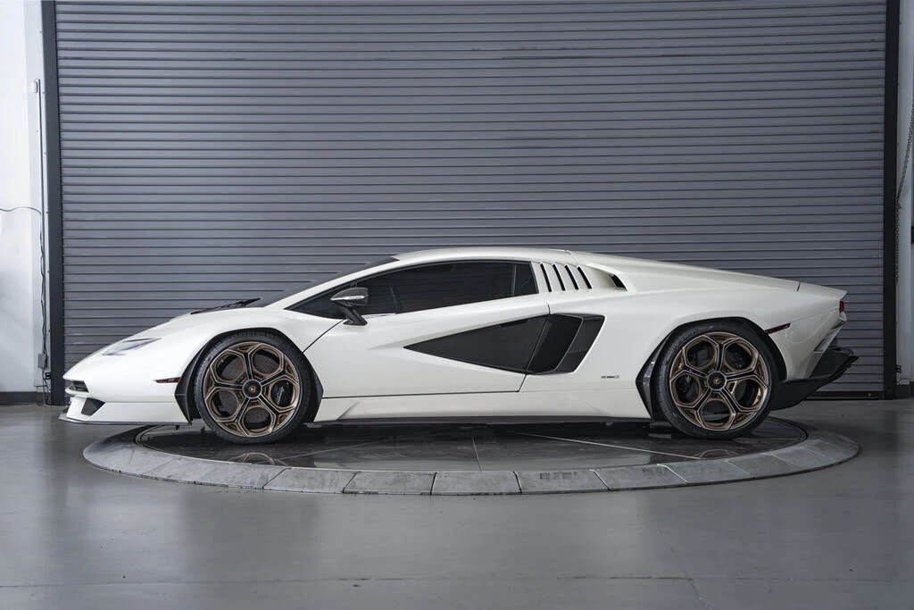 2022 Lamborghini Countach LPI 800-4 - Image 2 of 31