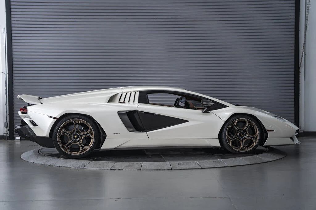 2022 Lamborghini Countach LPI 800-4 - Image 14 of 31