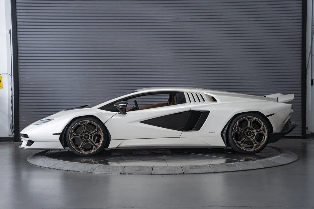 2022 Lamborghini Countach LPI 800-4 - Image 10 of 31