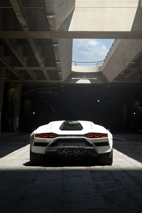 2022 Lamborghini Countach LPI 800-4 - Image 16 of 31