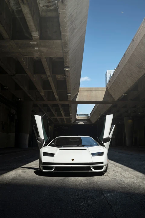 2022 Lamborghini Countach LPI 800-4 - Image 17 of 31