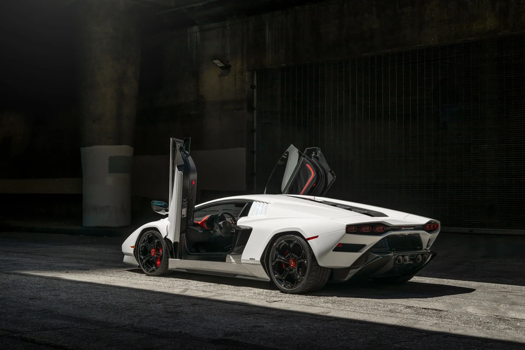 2022 Lamborghini Countach LPI 800-4 - Image 4 of 31
