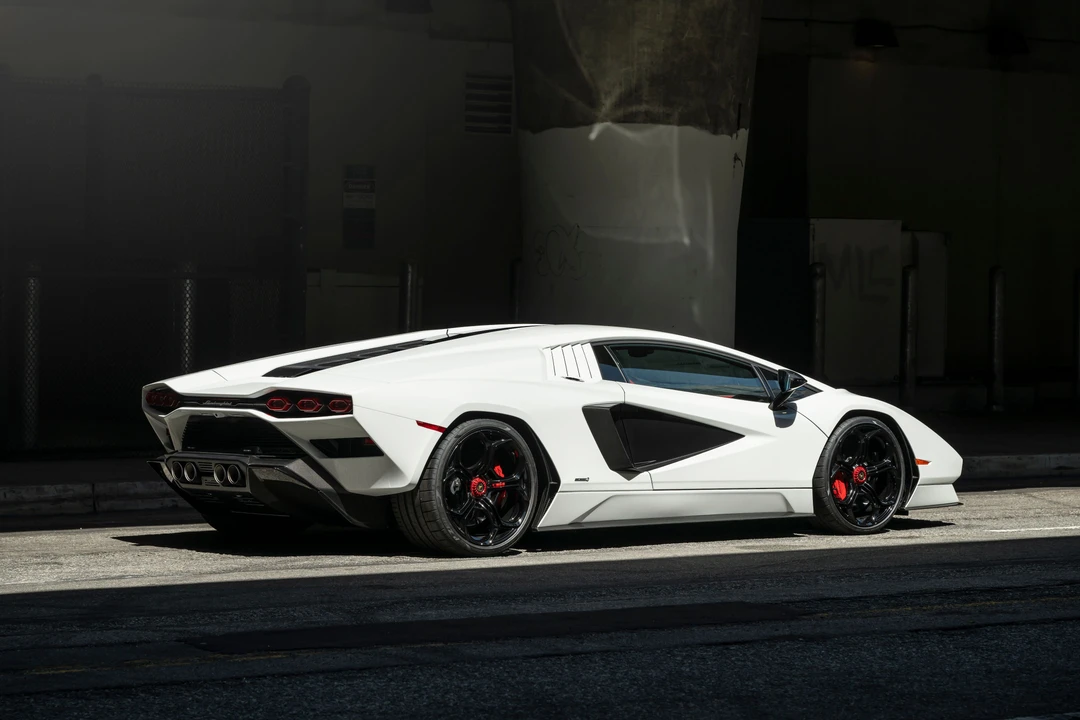 2022 Lamborghini Countach LPI 800-4 - Image 3 of 31