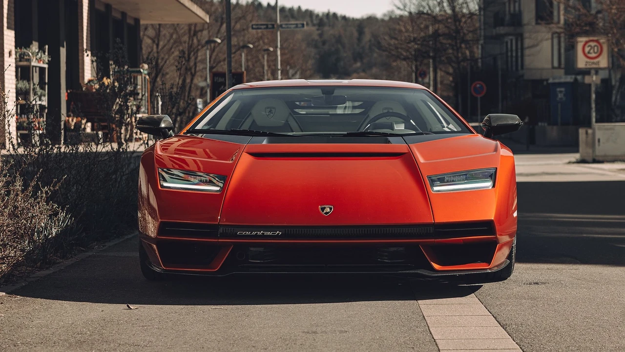 2022 Lamborghini Countach LPI 800-4 - Image 4 of 31