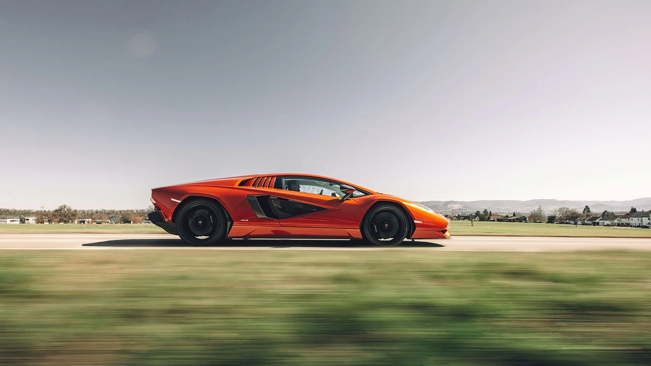 2022 Lamborghini Countach LPI 800-4 - Image 23 of 31