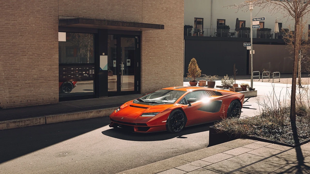 2022 Lamborghini Countach LPI 800-4 - Image 9 of 31