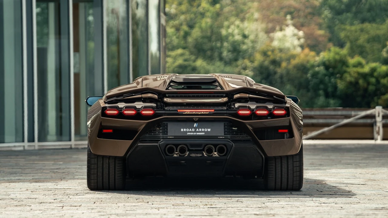 2022 Lamborghini Countach LPI 800-4 - Image 4 of 31