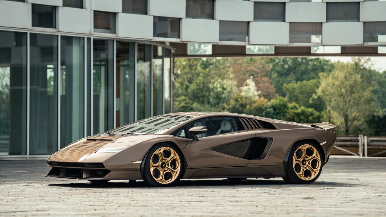 2022 Lamborghini Countach LPI 800-4 - Image 16 of 31