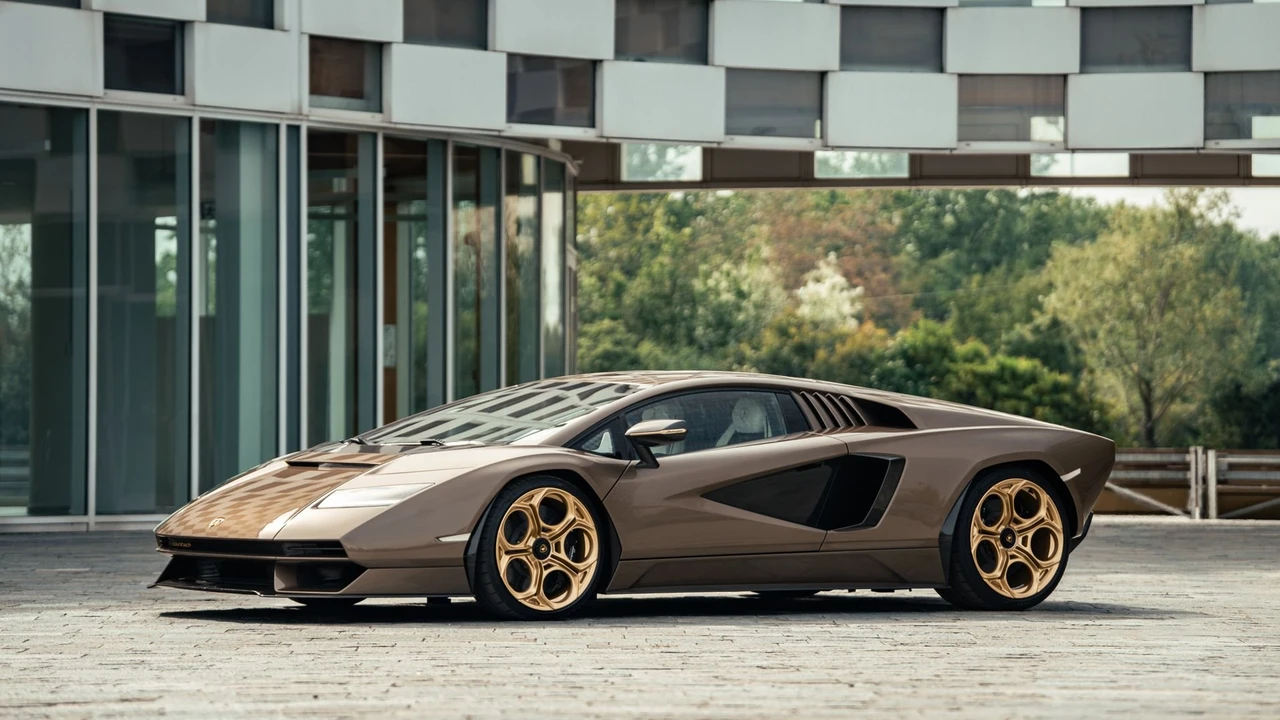 2022 Lamborghini Countach LPI 800-4 - Image 9 of 31