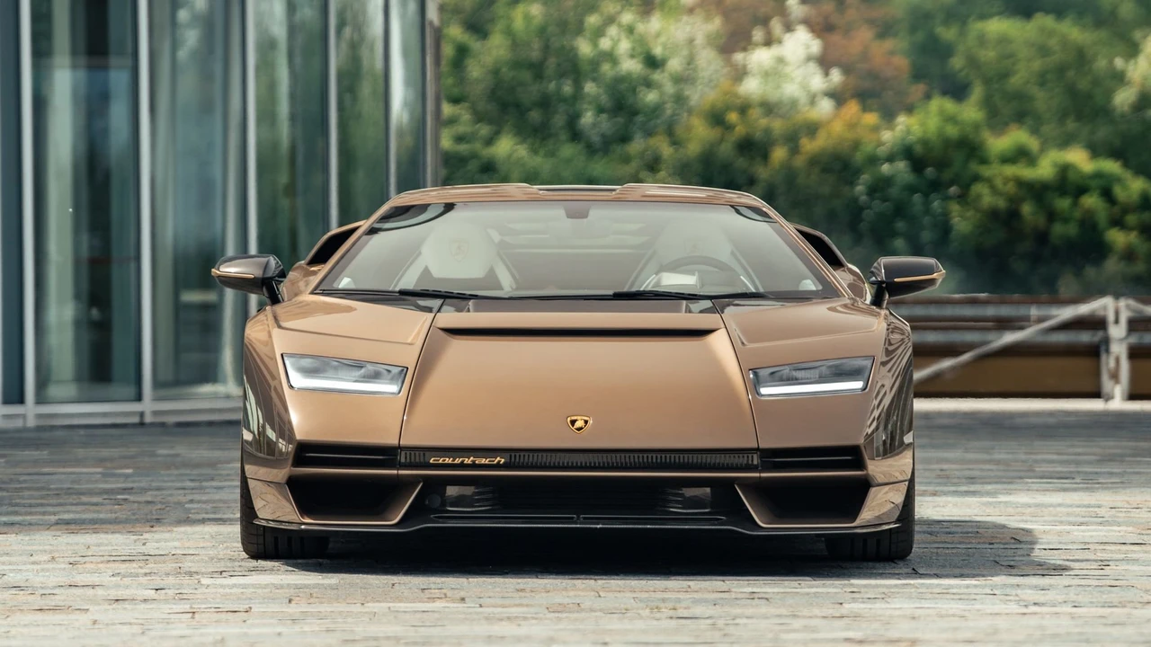 2022 Lamborghini Countach LPI 800-4 - Image 3 of 31