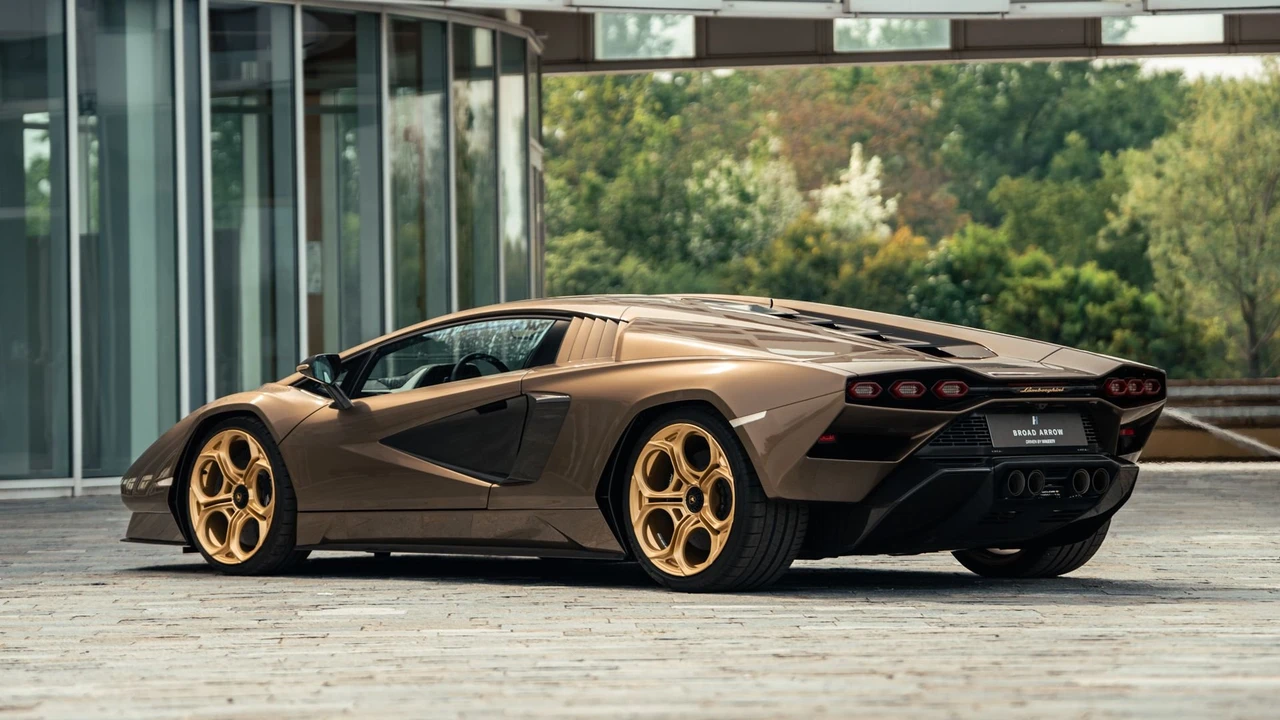 2022 Lamborghini Countach LPI 800-4 - Image 5 of 31