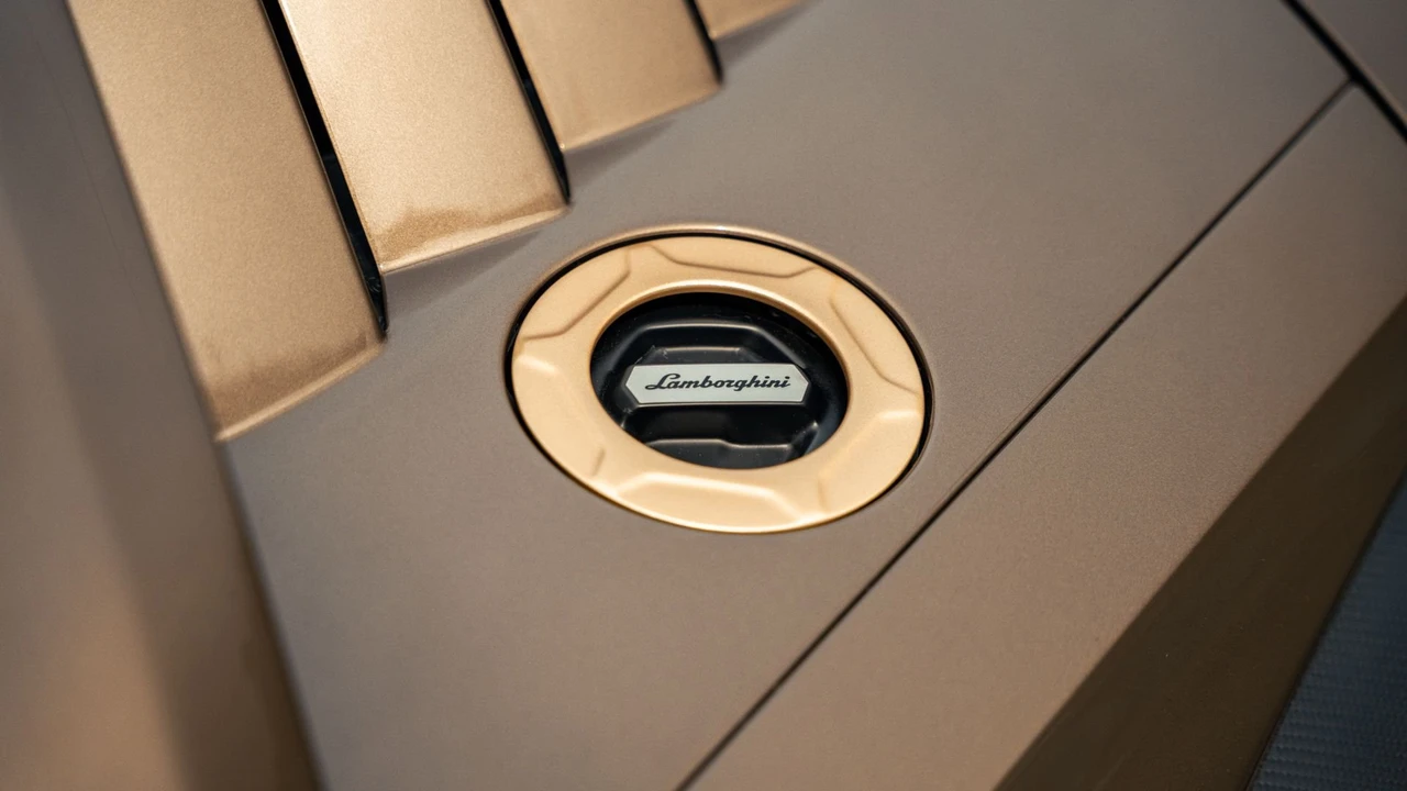 2022 Lamborghini Countach LPI 800-4 - Image 26 of 31