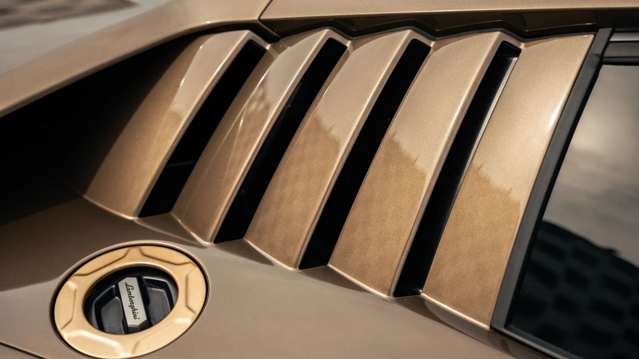 2022 Lamborghini Countach LPI 800-4 - Image 29 of 31
