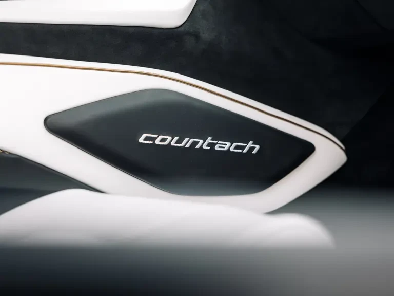 2022 Lamborghini Countach LPI 800-4 - Image 23 of 31
