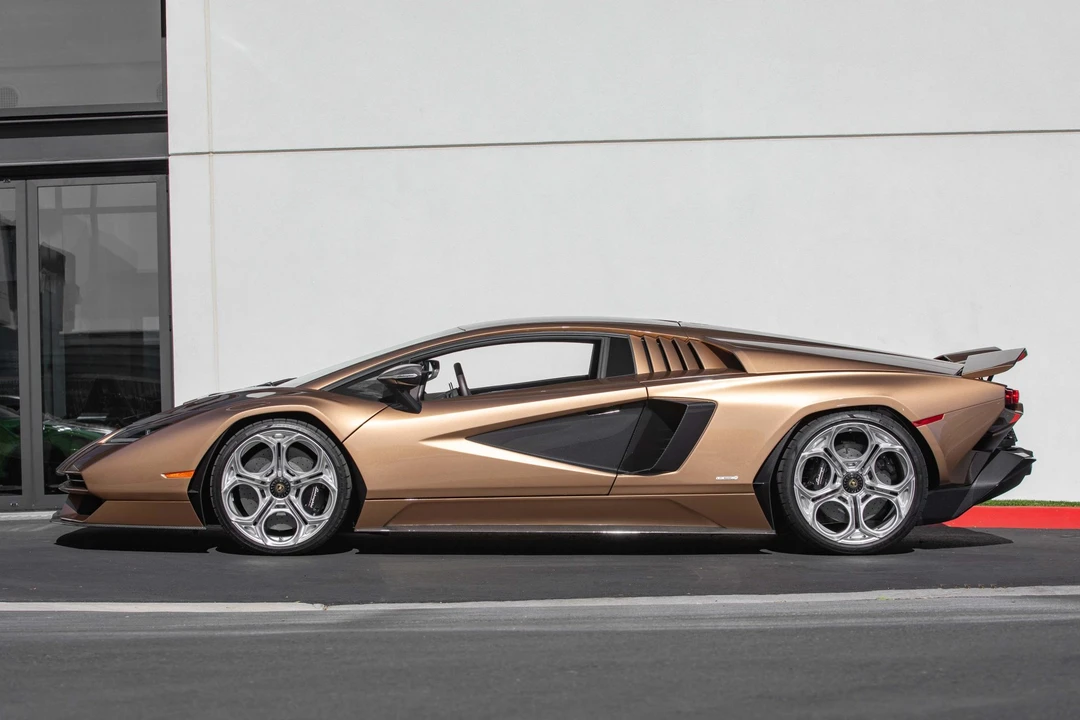 2022 Lamborghini Countach LPI 800-4 - Image 31 of 31