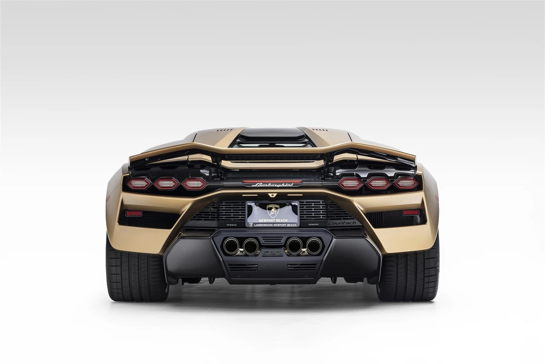 2022 Lamborghini Countach LPI 800-4 - Image 10 of 31