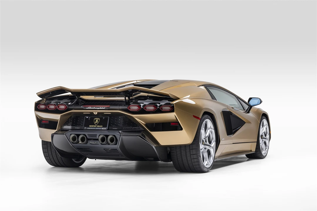 2022 Lamborghini Countach LPI 800-4 - Image 12 of 31
