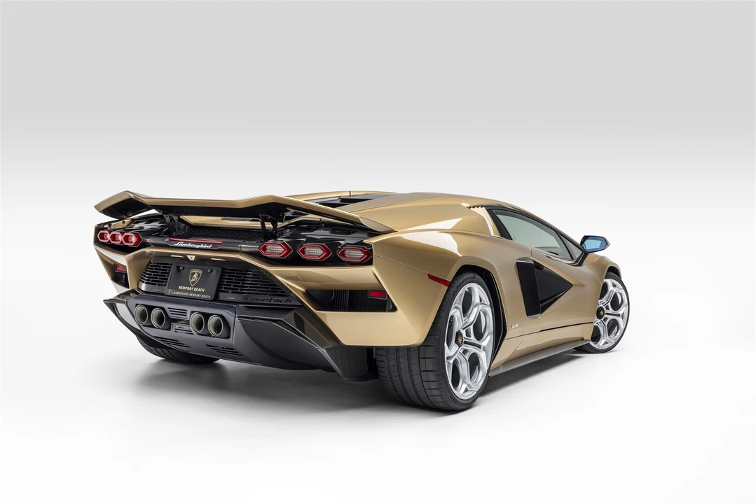 2022 Lamborghini Countach LPI 800-4 - Image 14 of 31