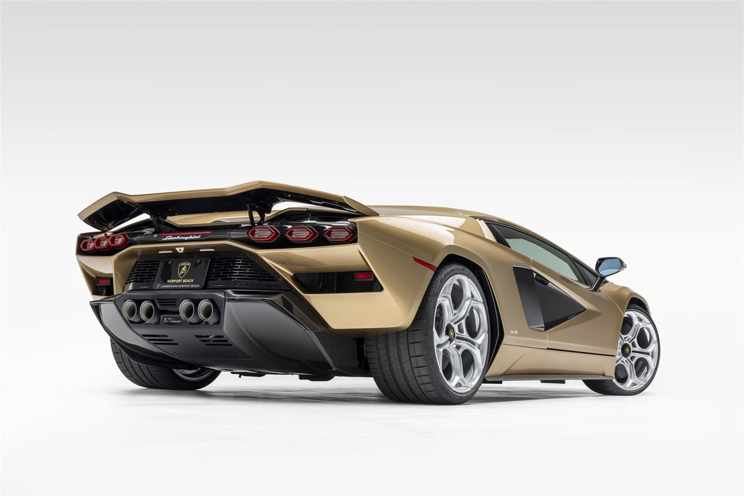 2022 Lamborghini Countach LPI 800-4 - Image 13 of 31