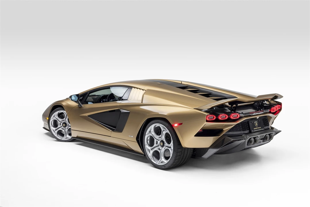 2022 Lamborghini Countach LPI 800-4 - Image 7 of 31