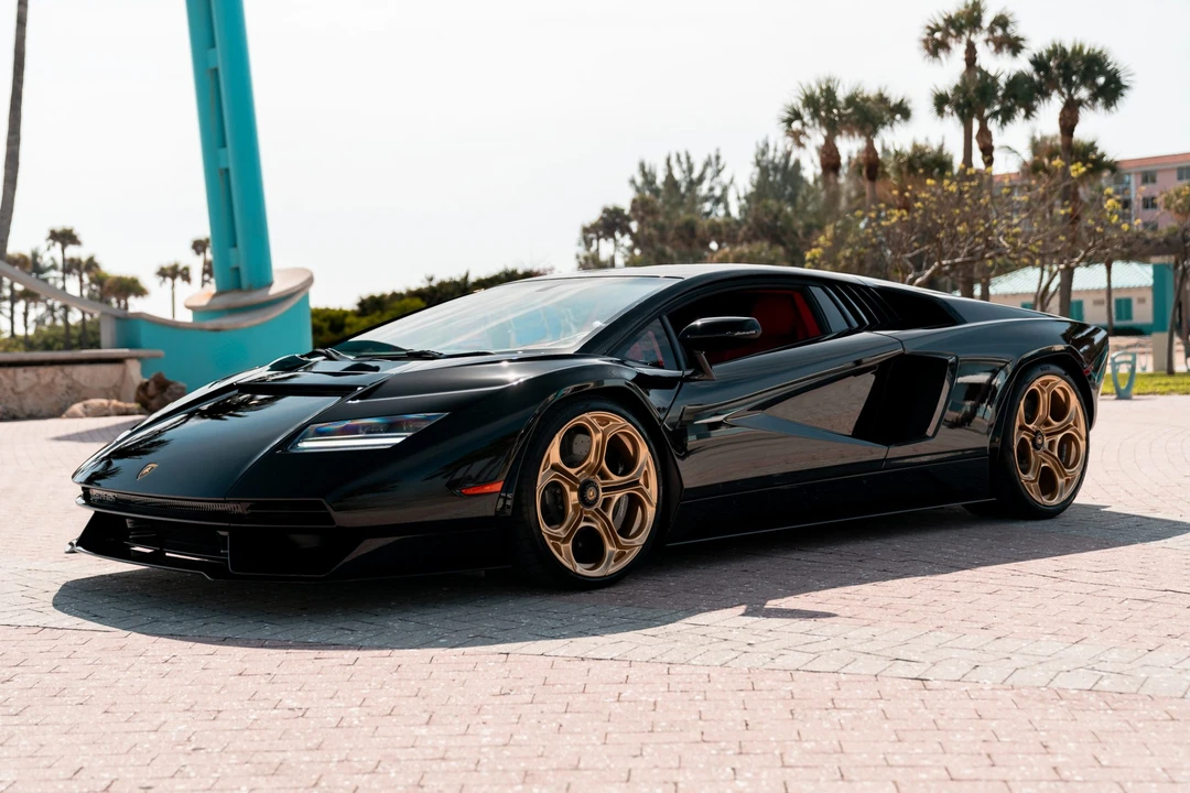 2022 Lamborghini Countach LPI 800-4 - Image 2 of 31
