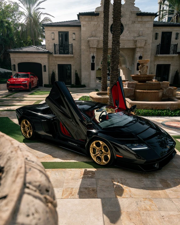 2022 Lamborghini Countach LPI 800-4 - Image 12 of 31