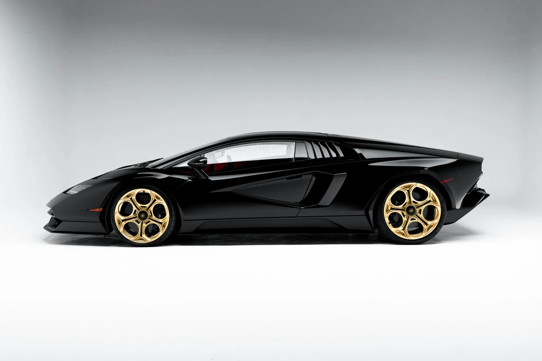 2022 Lamborghini Countach LPI 800-4 - Image 29 of 31