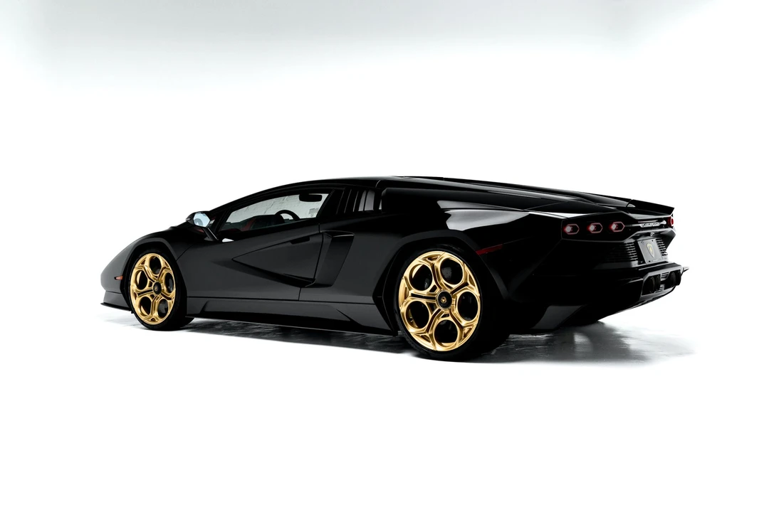 2022 Lamborghini Countach LPI 800-4 - Image 30 of 31