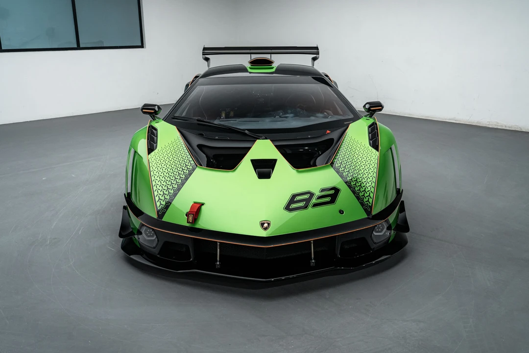 2022 Lamborghini - Image 2 of 31