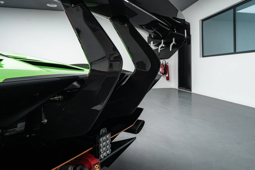 2022 Lamborghini - Image 24 of 31