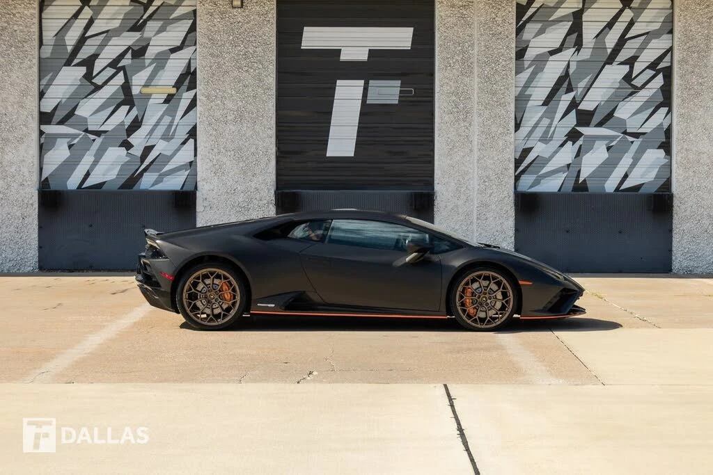 2022 Lamborghini Huracan - Image 17 of 31