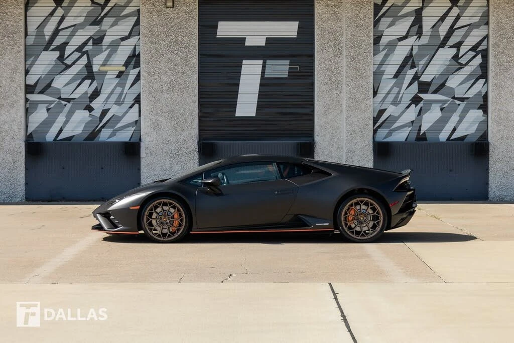 2022 Lamborghini Huracan - Image 7 of 31