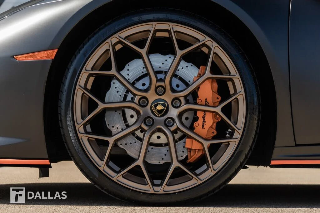 2022 Lamborghini Huracan - Image 8 of 31